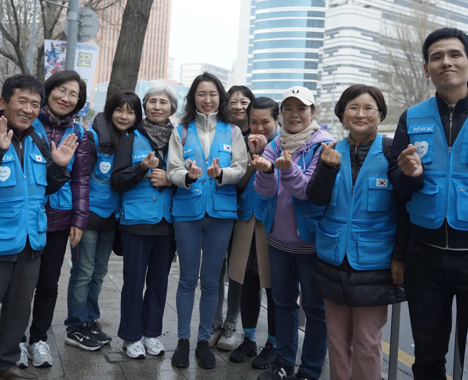 [서울경기] 3월 서울역 나눔 잘 마쳤습니다♡ / 희망을 파는 사람들 기부, … 
